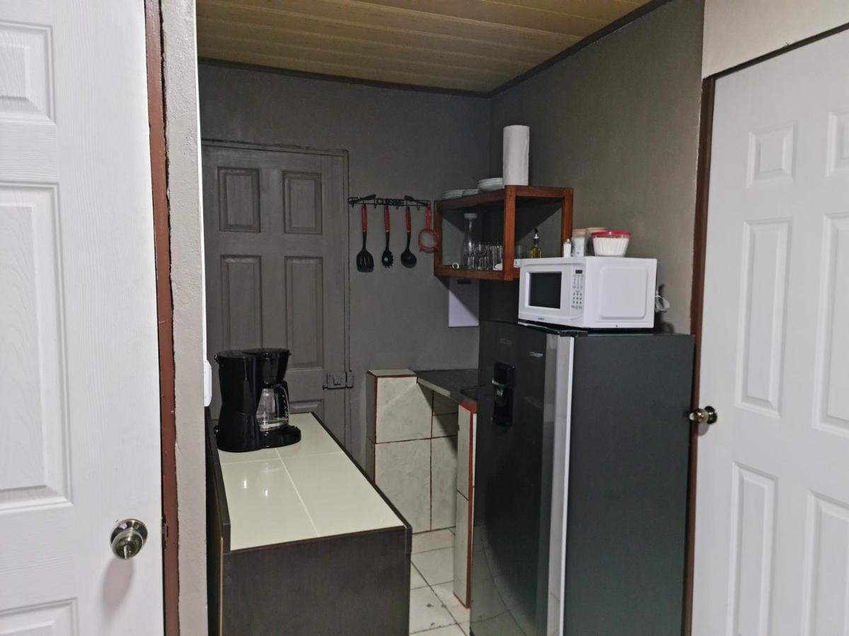 Cabinas Guayabon #3, Ac, La Fortuna Volcan Arenal Екстериор снимка